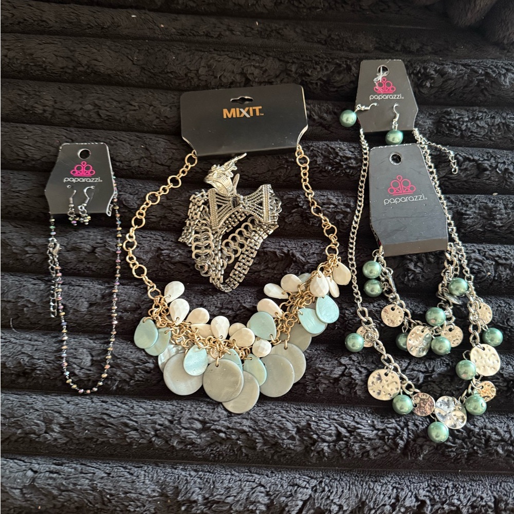 Paparazzi Jewelry Lot new old stock